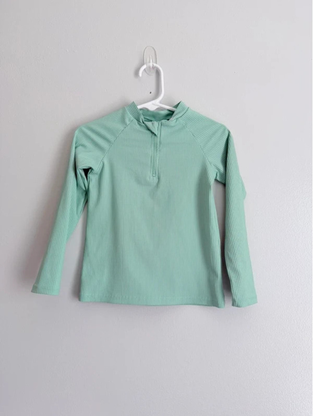 Zara Girls Ribbed Quarter Zip Rash Guard – Size 4–5